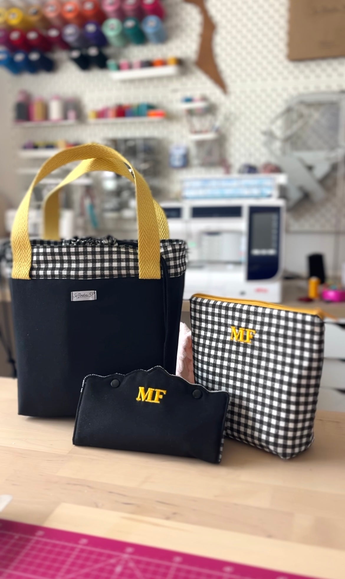 Bolsa - escova e pasta de dentes