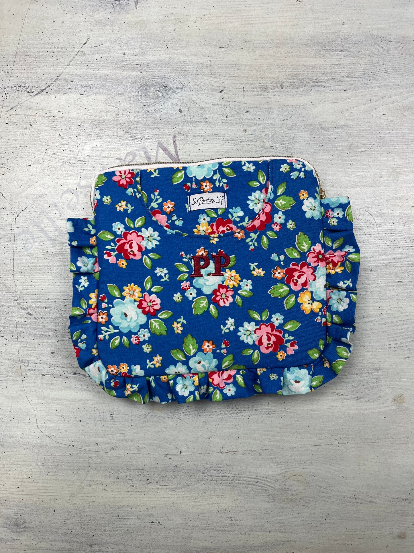 Bolsa para e-reader com folho à volta