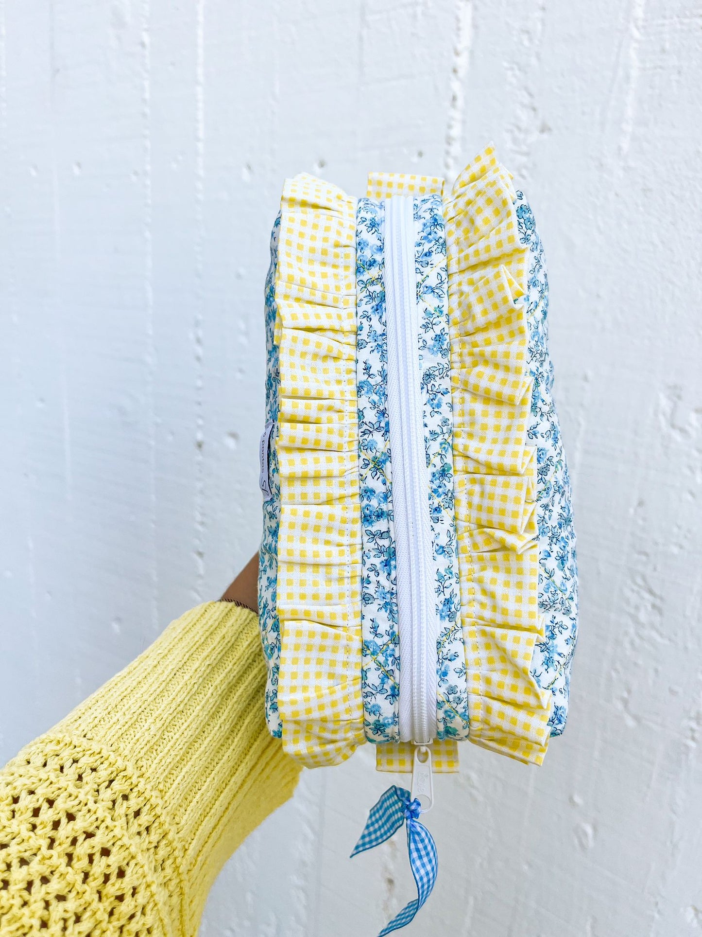 Necessaire com folhos