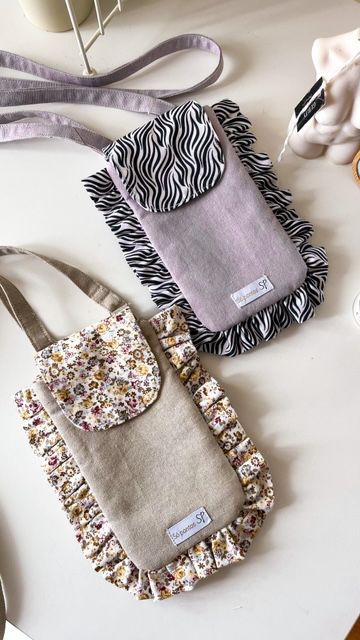 Bolsa dupla para telemovel com folhos
