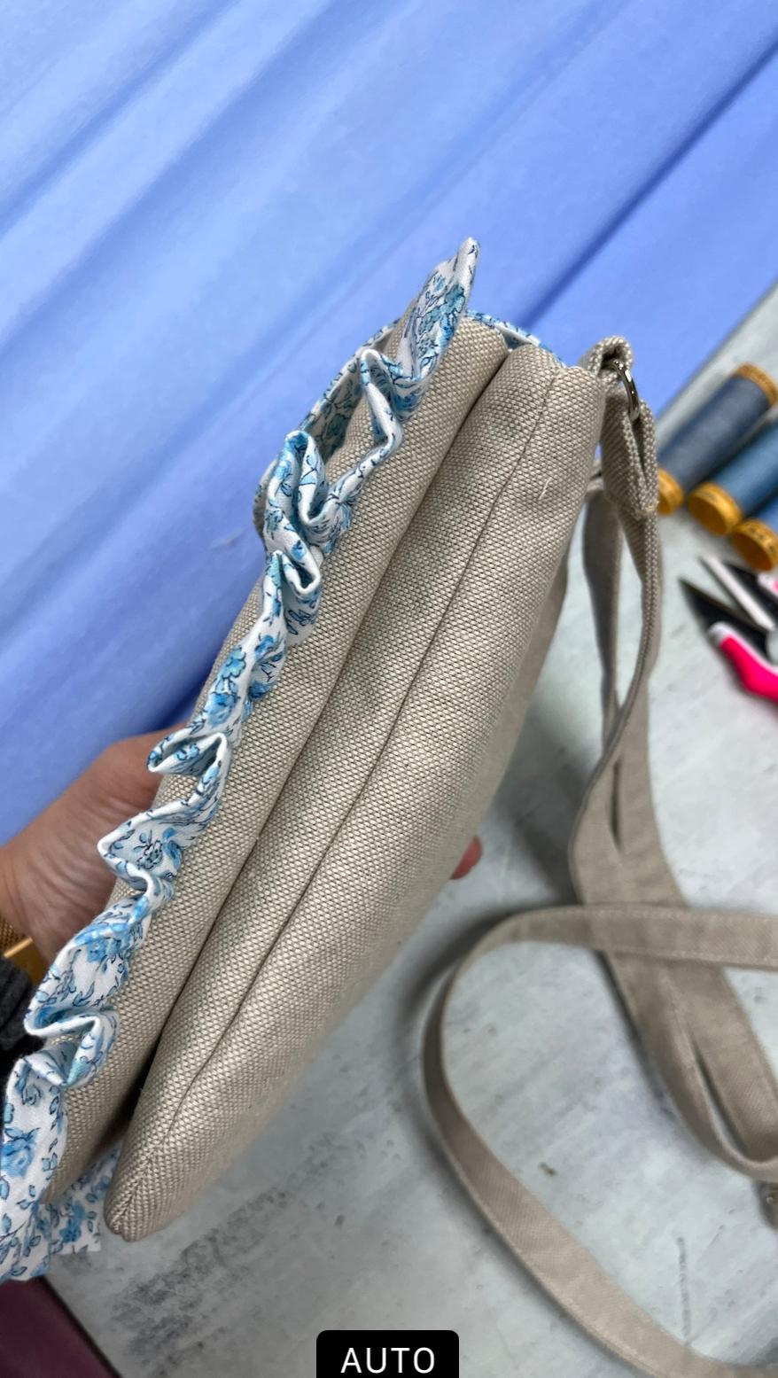 Bolsa dupla para telemovel com folhos