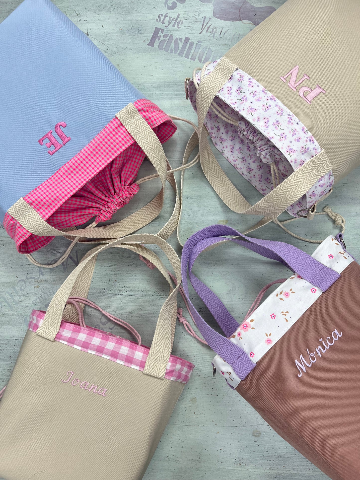 Lancheira com cordão