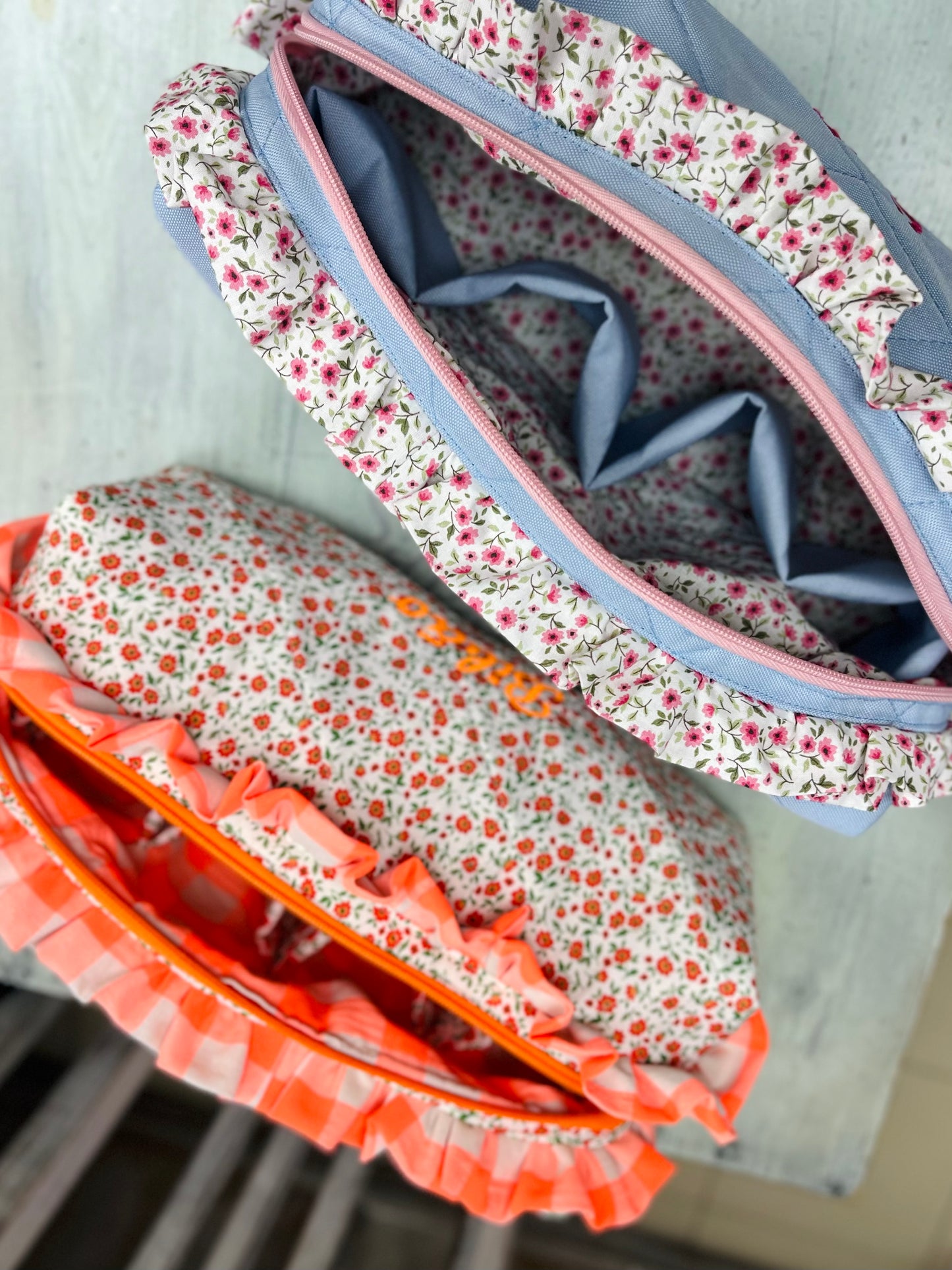 Necessaire com folhos
