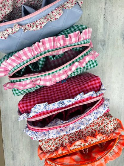 Necessaire com folhos
