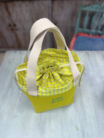 Lancheira com cordão