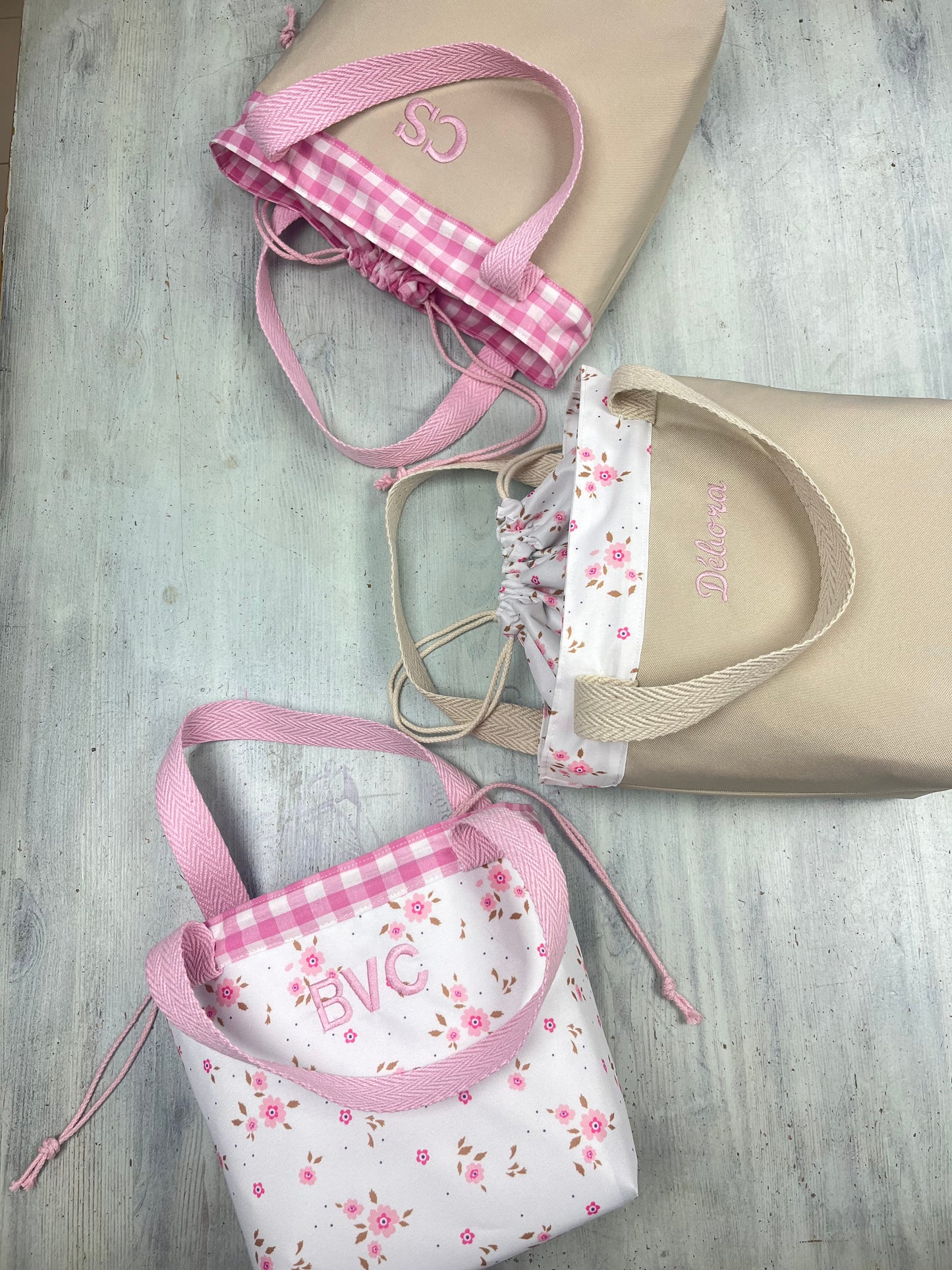 Lancheira com cordão