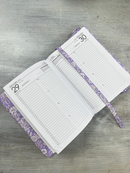 Capa ajustável para livro ou agenda