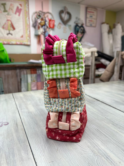 Necessaire com folhos